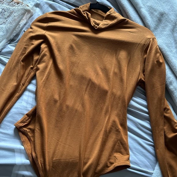 Wilfred TROYES BODYSUIT in rich chestnut - Picture 3 of 5